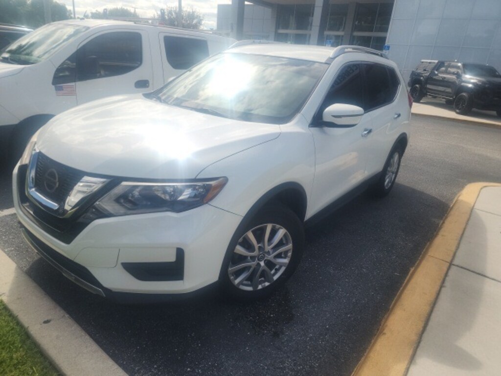 Used 2017 Nissan Rogue SV SUV