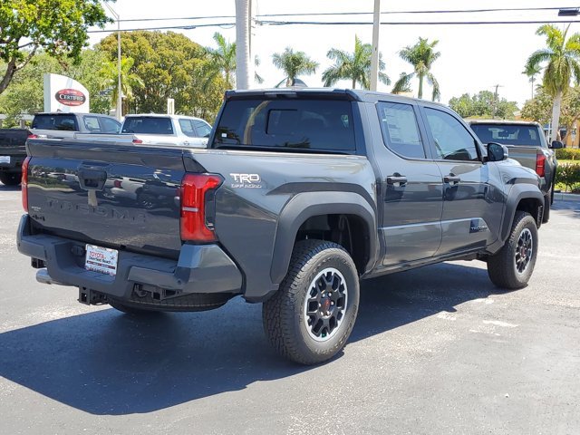 2025 Toyota Tacoma TRD photo 4