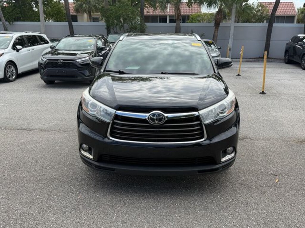 Used 2015 Toyota Highlander Limited Platinum V6 SUV