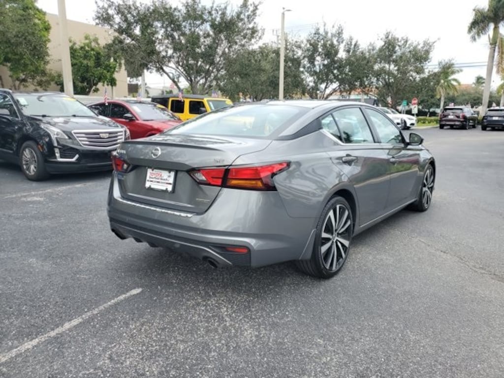 Used 2022 Nissan Altima 2.0 SR Sedan