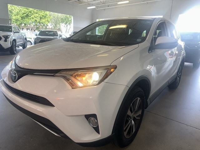 2018 Toyota RAV4 XLE's photo