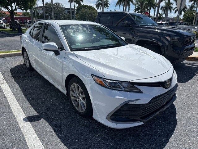 2024 Toyota Camry LE photo 2