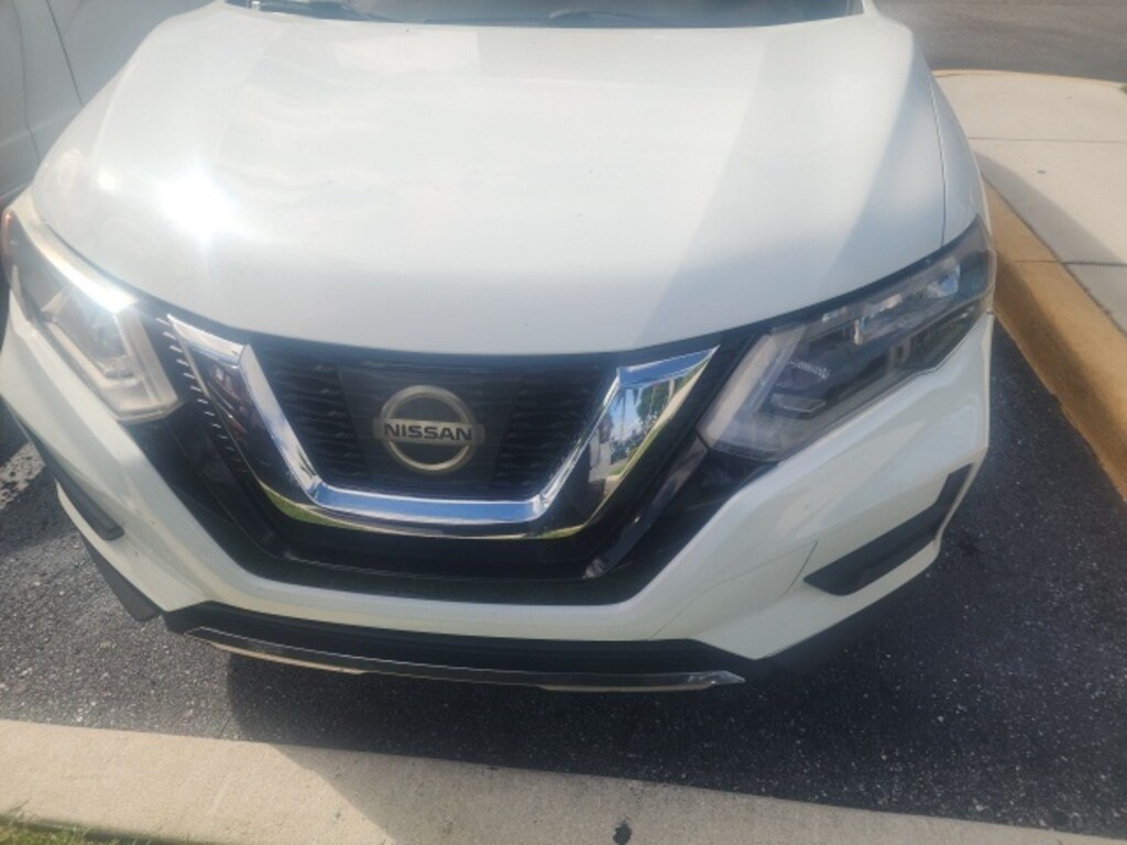 Used 2017 Nissan Rogue SV SUV