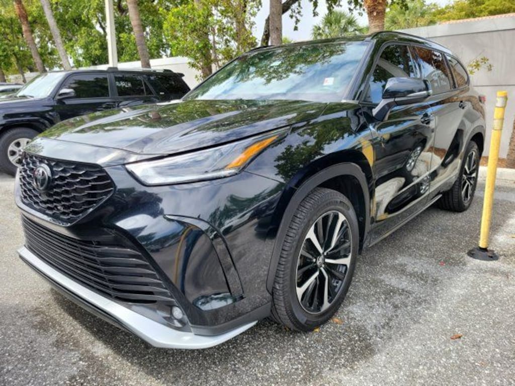 Used 2022 Toyota Highlander XSE SUV