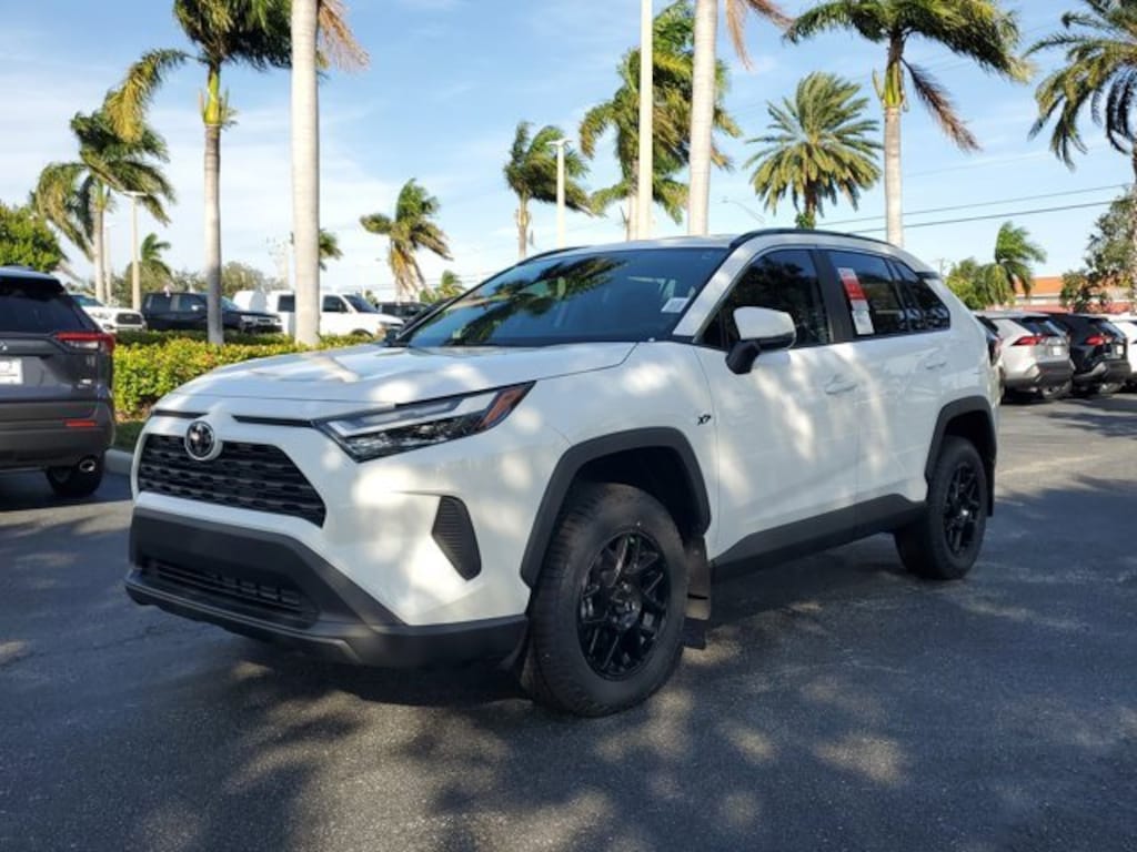 New 2025 Toyota RAV4 XLE SUV