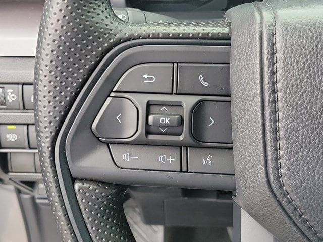 2026 Toyota Tacoma SR5 - Photo 21