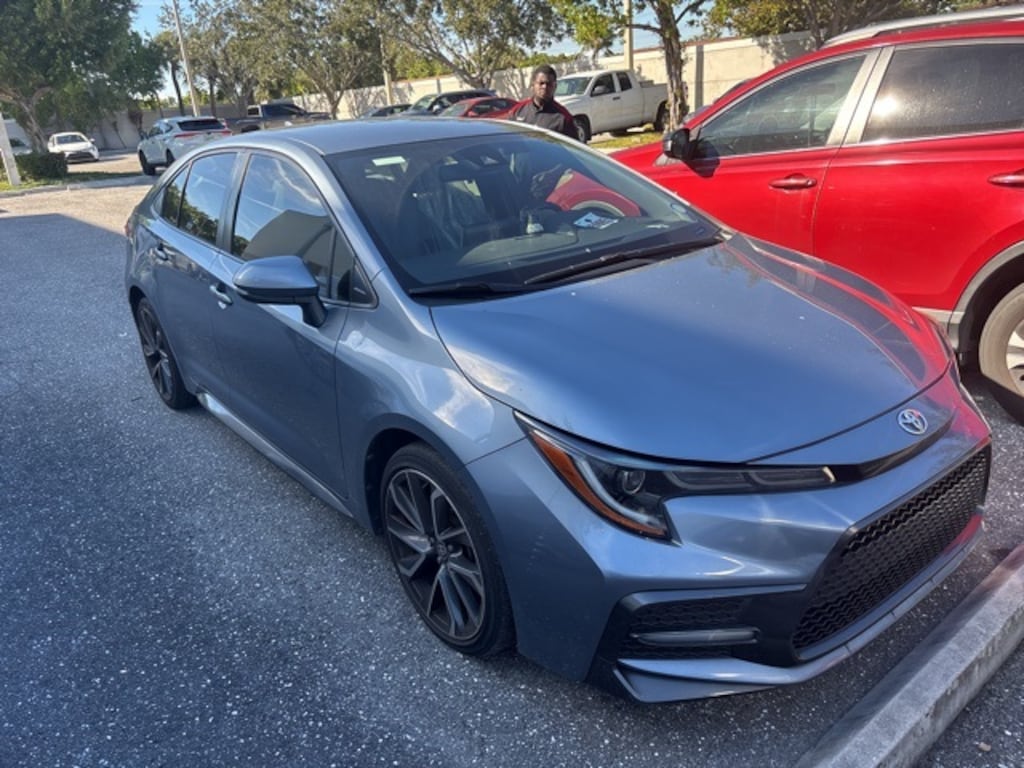Used 2020 Toyota Corolla SE Sedan
