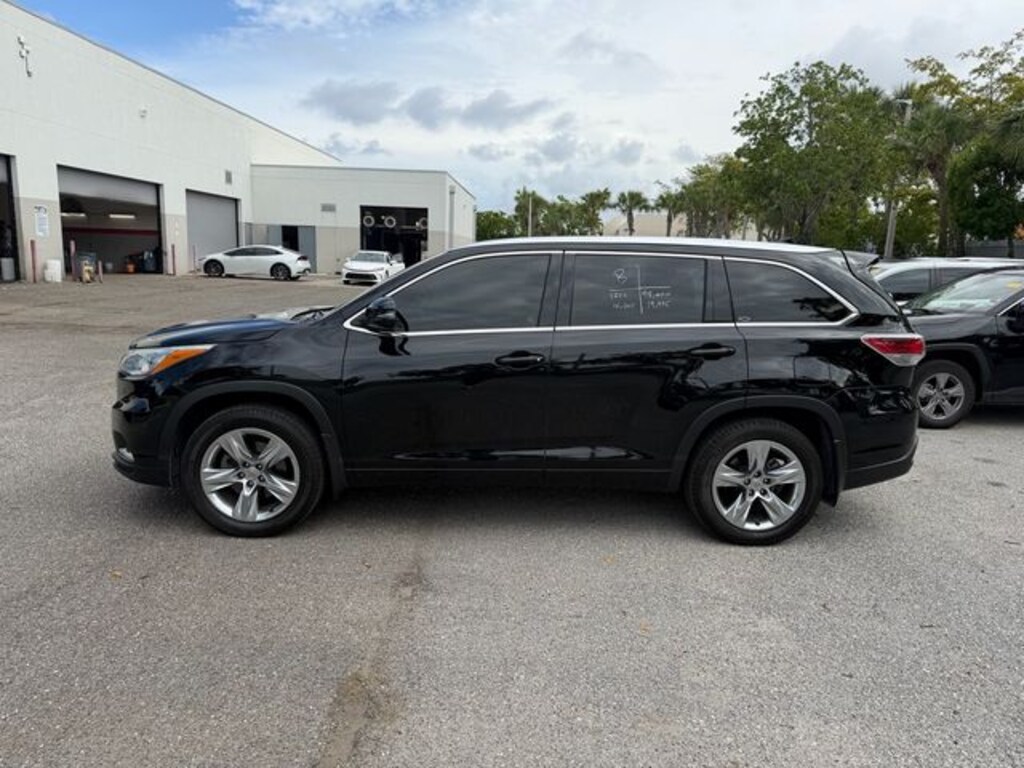 Used 2015 Toyota Highlander Limited Platinum V6 SUV