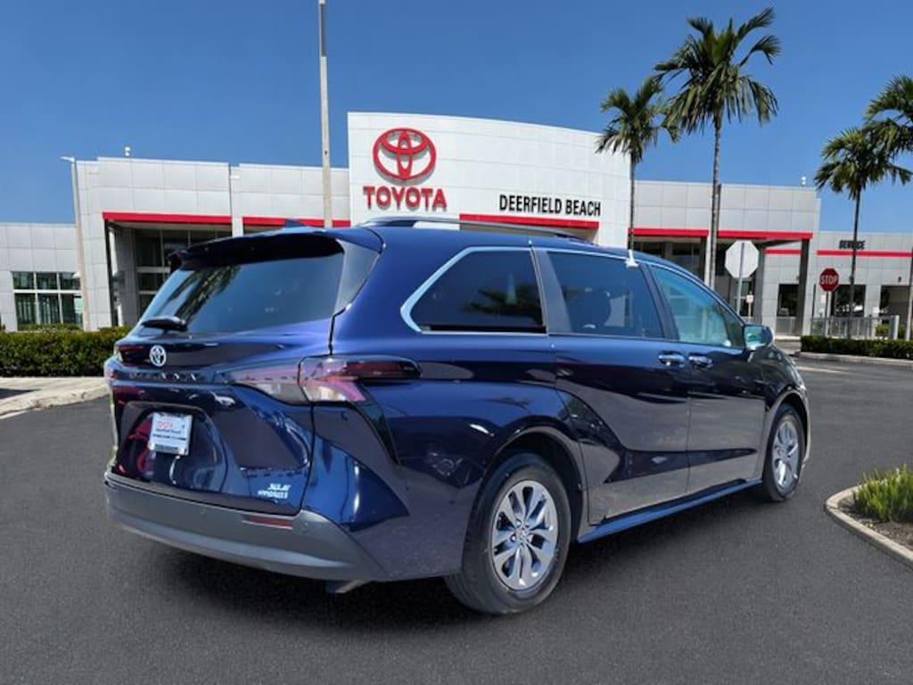 Used 2024 Toyota Sienna XLE Van Passenger Van