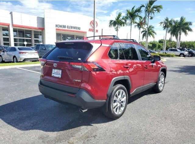 2025 Toyota RAV4 XLE Premium photo 4
