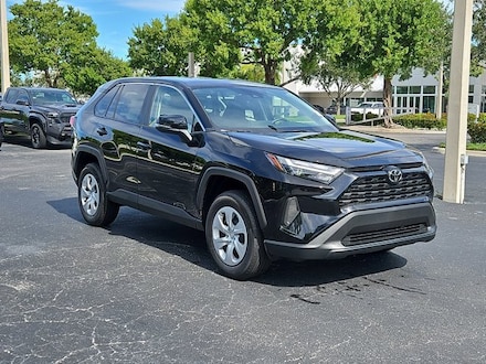 2025 Toyota RAV4 LE SUV