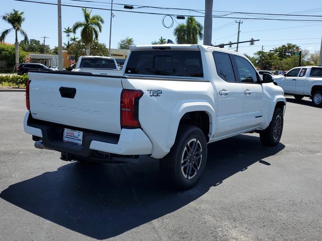 2025 Toyota Tacoma TRD Sport photo 4