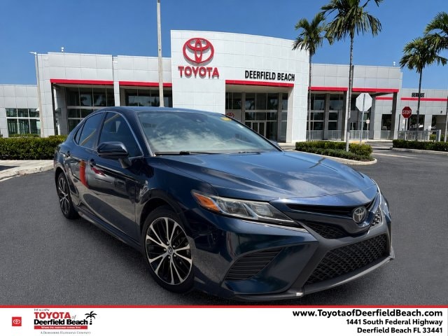 Used 2019 Toyota Camry SE with VIN 4T1B11HK5KU789805 for sale in Deerfield Beach, FL
