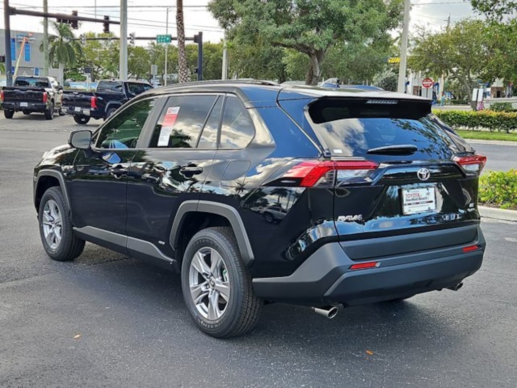 New 2025 Toyota RAV4 Hybrid LE SUV