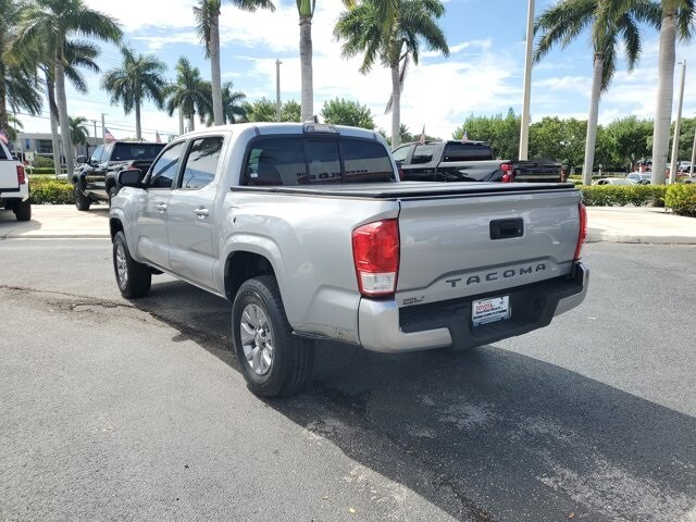 2016 Toyota Tacoma SR photo 3