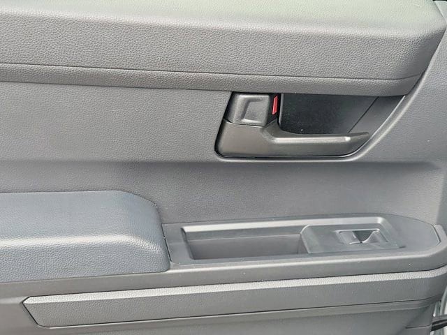 2026 Toyota Tacoma SR5 - Photo 9