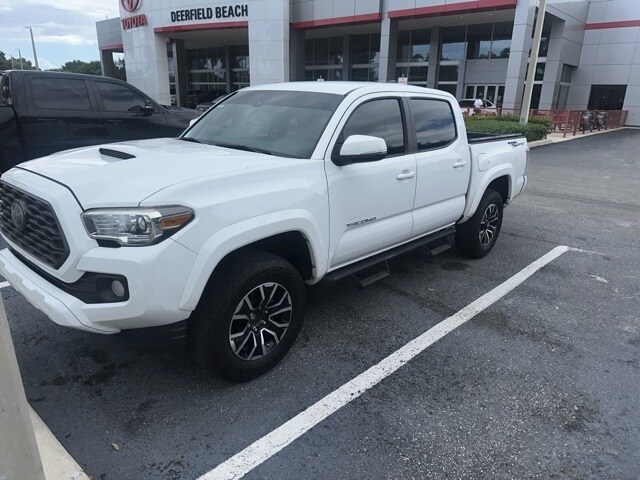 2020 Toyota Tacoma TRD Sport Double Cab photo 2