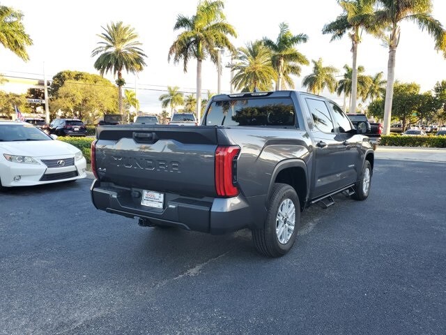 2024 Toyota Tundra SR5 CrewMax photo 4