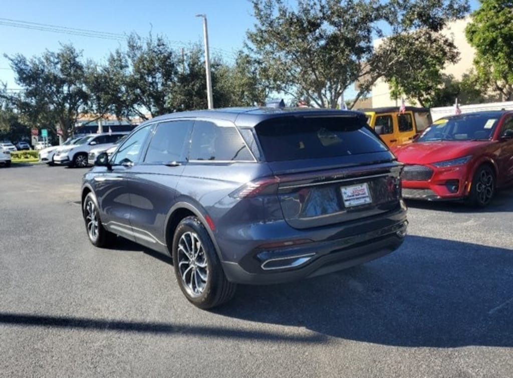 Used 2024 Lincoln Nautilus Premiere SUV