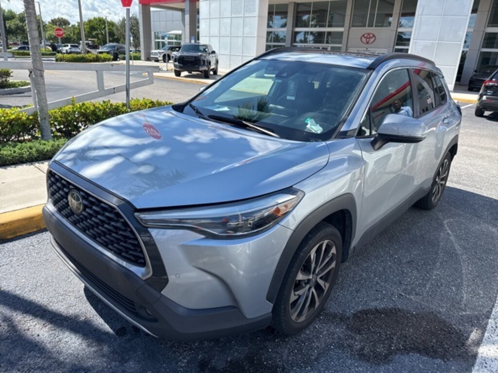 Used 2022 Toyota Corolla Cross XLE SUV