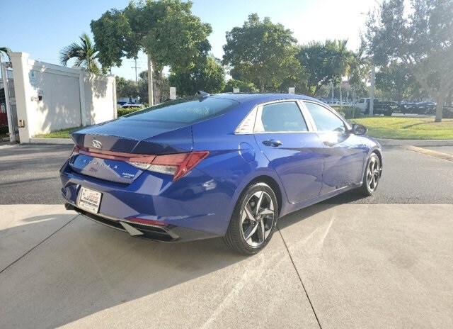 2023 Hyundai Elantra Limited photo 4