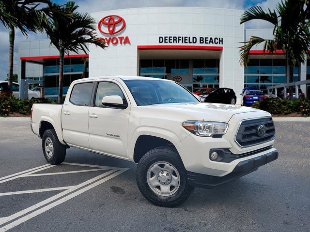 2023 Toyota Tacoma SR5's photo