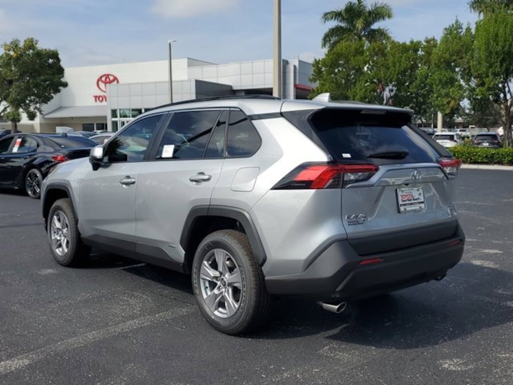 New 2025 Toyota RAV4 Hybrid XLE SUV