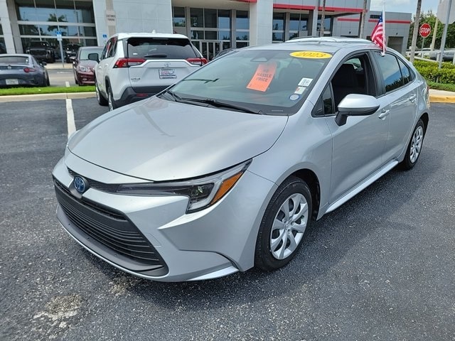 Used 2023 Toyota Corolla LE with VIN JTDBCMFE7P3022435 for sale in Deerfield Beach, FL