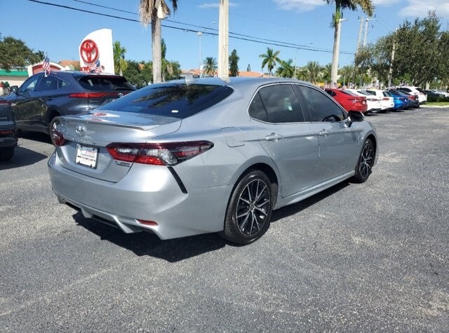 2024 Toyota Camry SE photo 4