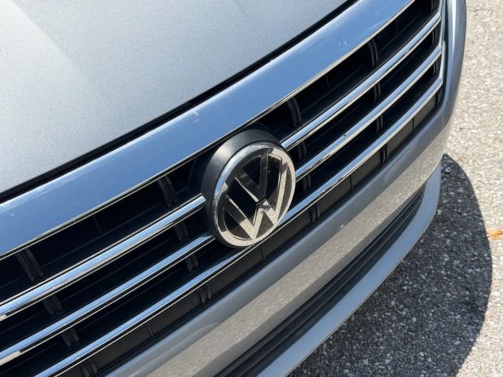Used 2020 Volkswagen Jetta 1.4T SE Sedan