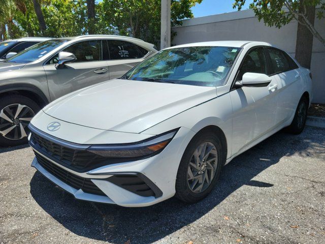 Used 2024 Hyundai Elantra SEL with VIN KMHLM4DG1RU663045 for sale in Deerfield Beach, FL