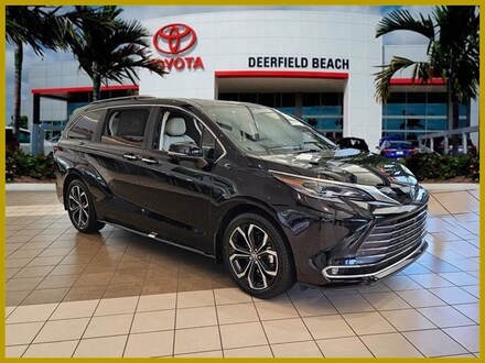 2025 Toyota Sienna Platinum 7 Passenger Van Passenger Van