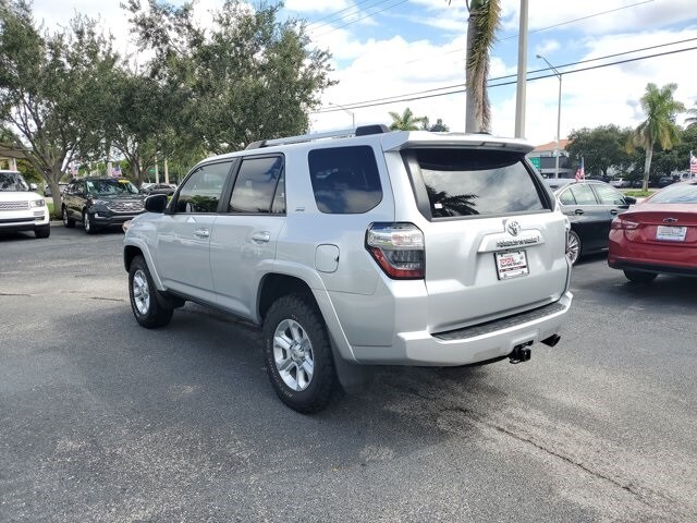2021 Toyota 4Runner SR5 photo 2