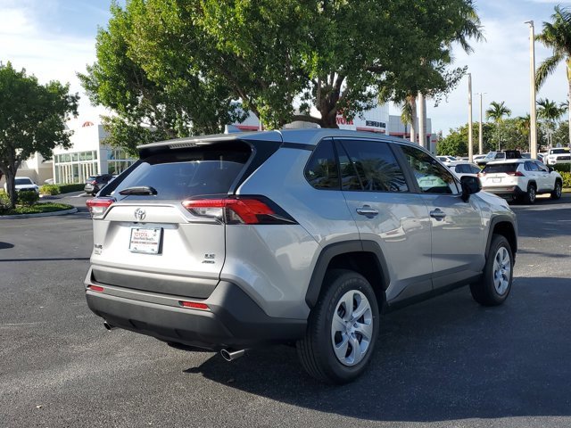 2025 Toyota RAV4 LE photo 3