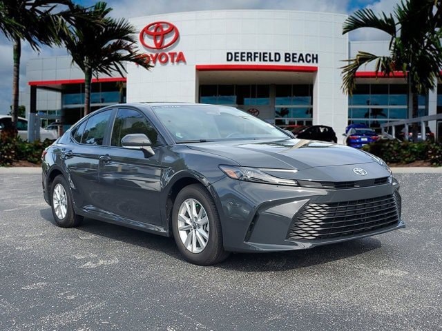 2026 Toyota Camry LE's photo