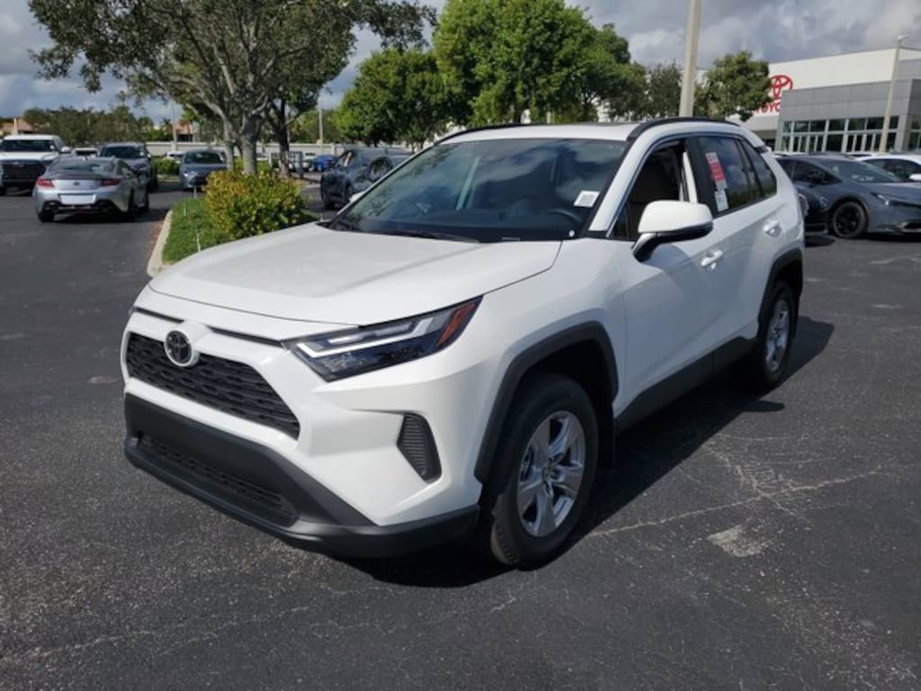 New 2025 Toyota RAV4 XLE SUV