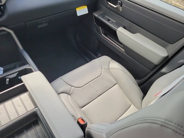2026 Toyota Tundra Limited - Photo 14