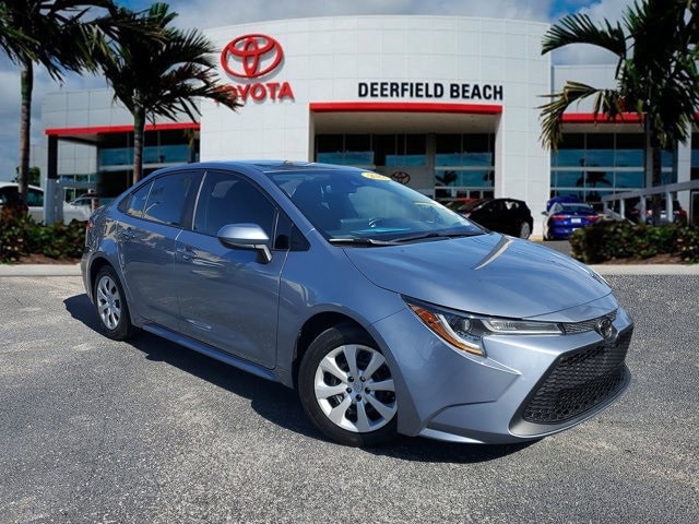 2022 Toyota Corolla LE's photo
