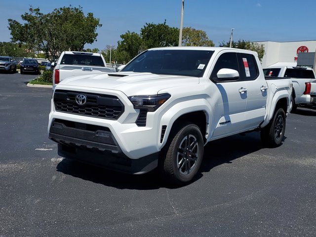 2025 Toyota Tacoma TRD Sport photo 2