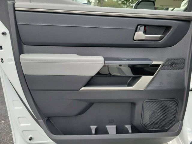 2026 Toyota Tundra Limited - Photo 15