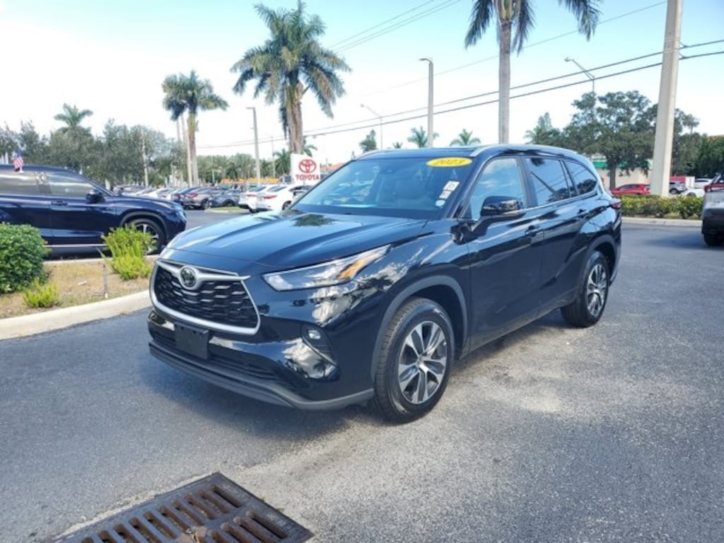 Used 2023 Toyota Highlander XLE SUV