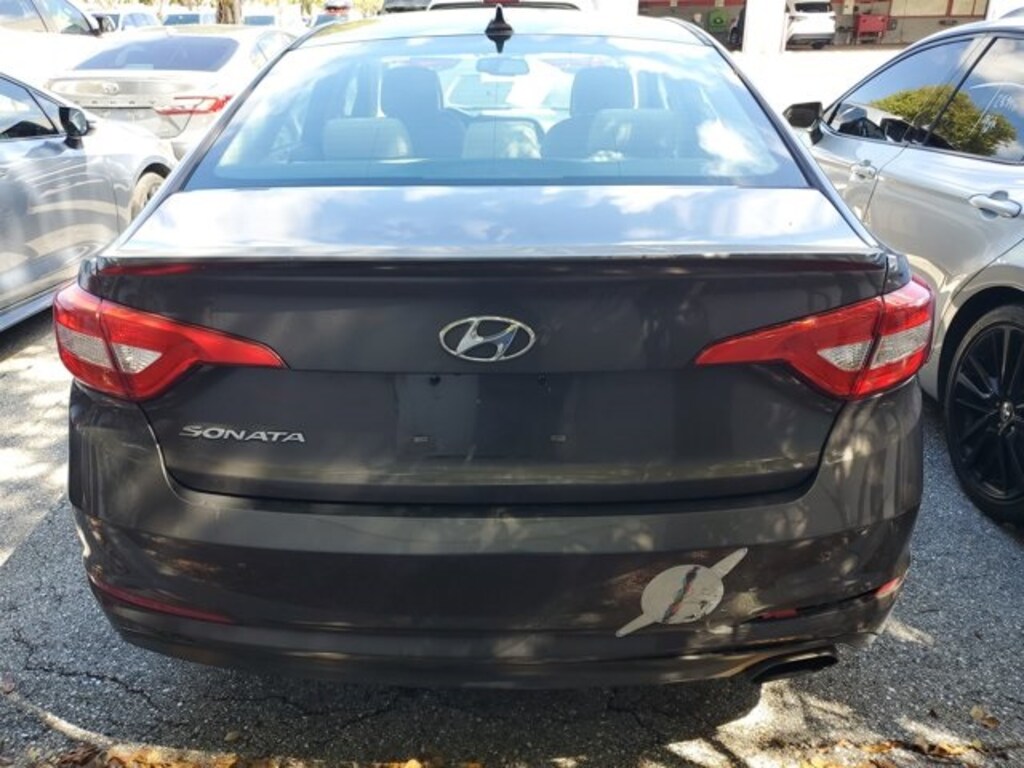 Used 2016 Hyundai Sonata SE Sedan