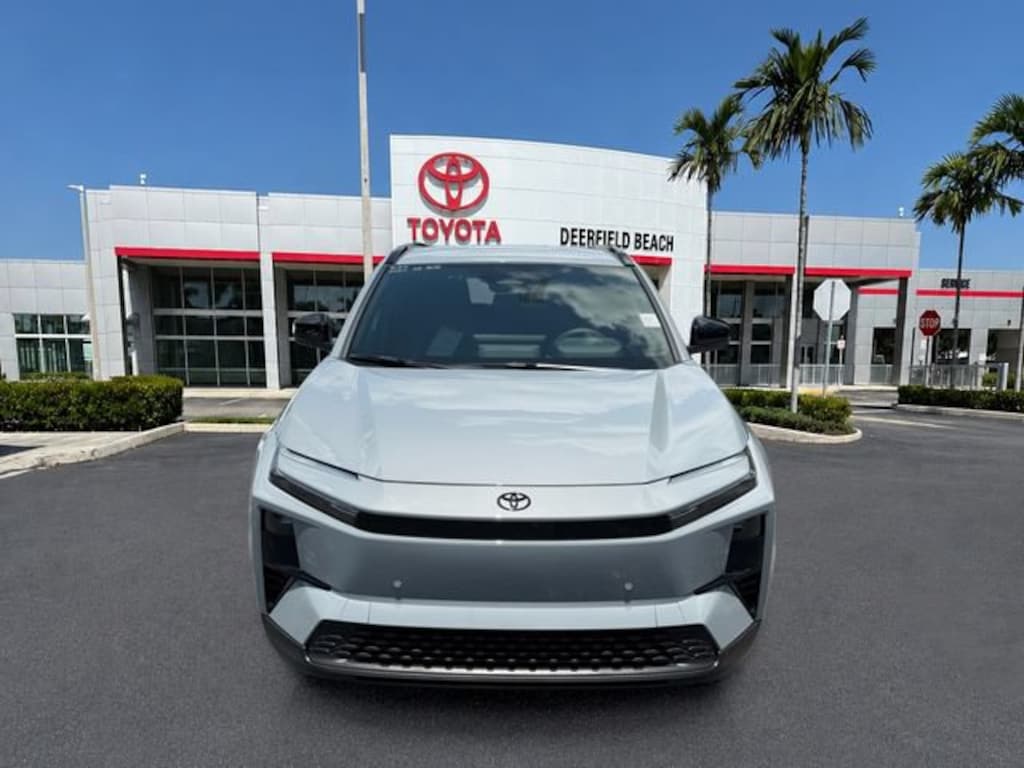 New 2026 Toyota C-HR SE SUV