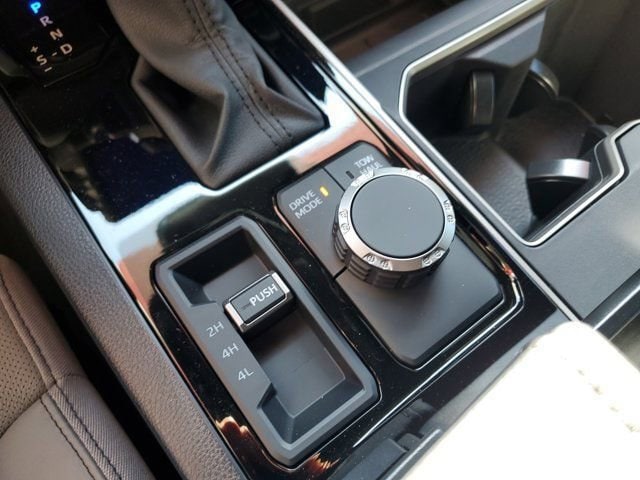 2026 Toyota Tundra SR5 - Photo 18