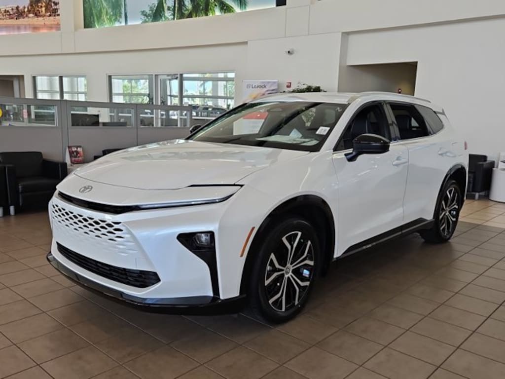 New 2025 Toyota Crown Signia XLE SUV