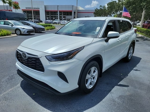 Used 2023 Toyota Highlander L with VIN 5TDKDRBH7PS013209 for sale in Deerfield Beach, FL