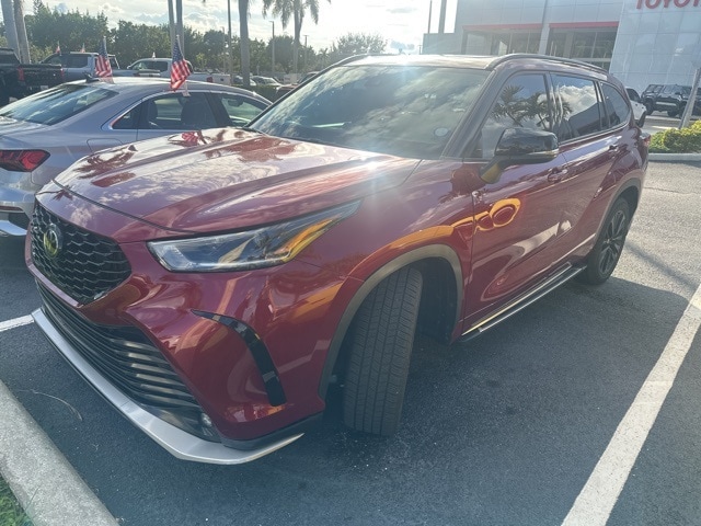2023 Toyota Highlander XSE's photo