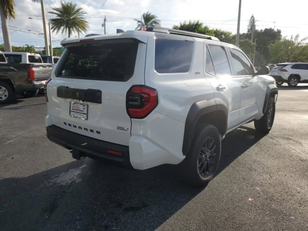 New 2025 Toyota 4Runner SR5 SUV
