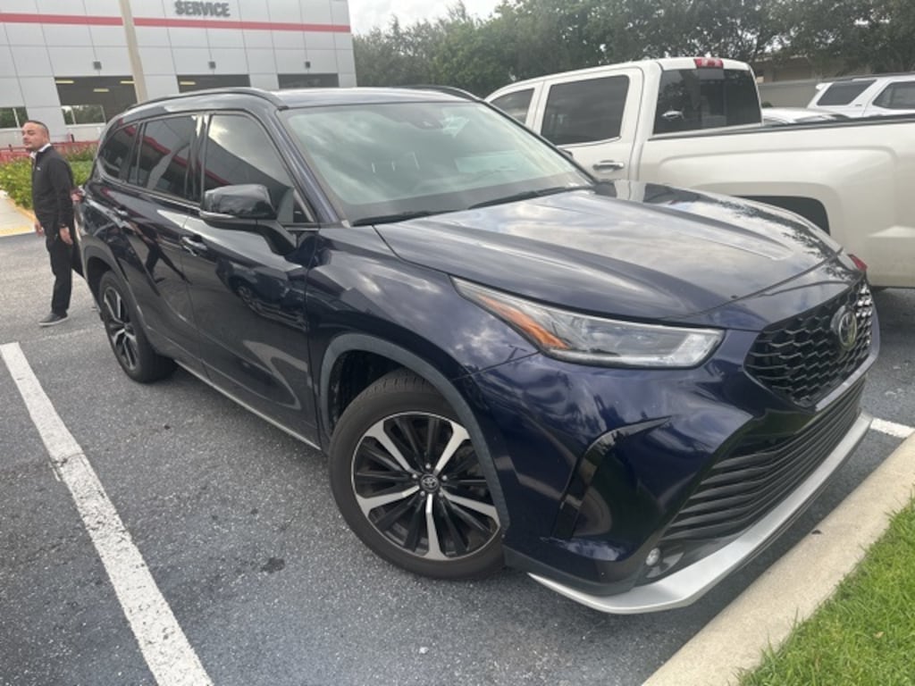 Used 2021 Toyota Highlander XSE SUV