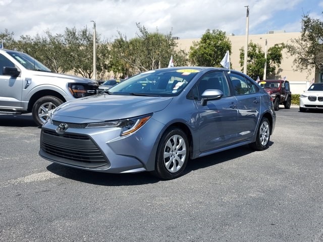 Used 2023 Toyota Corolla LE with VIN 5YFB4MDE4PP074256 for sale in Kansas City